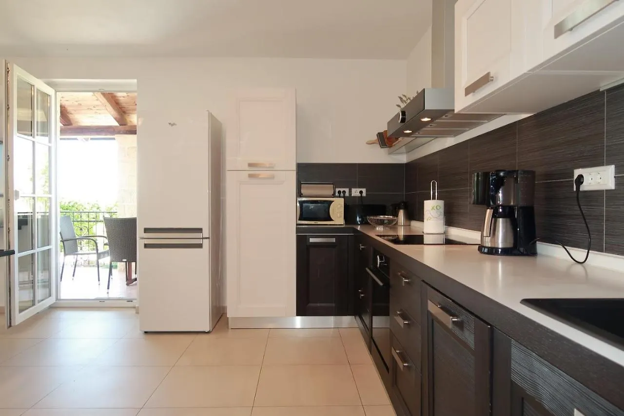 Family Villa Blum Dobrinj 0*,  Croatia