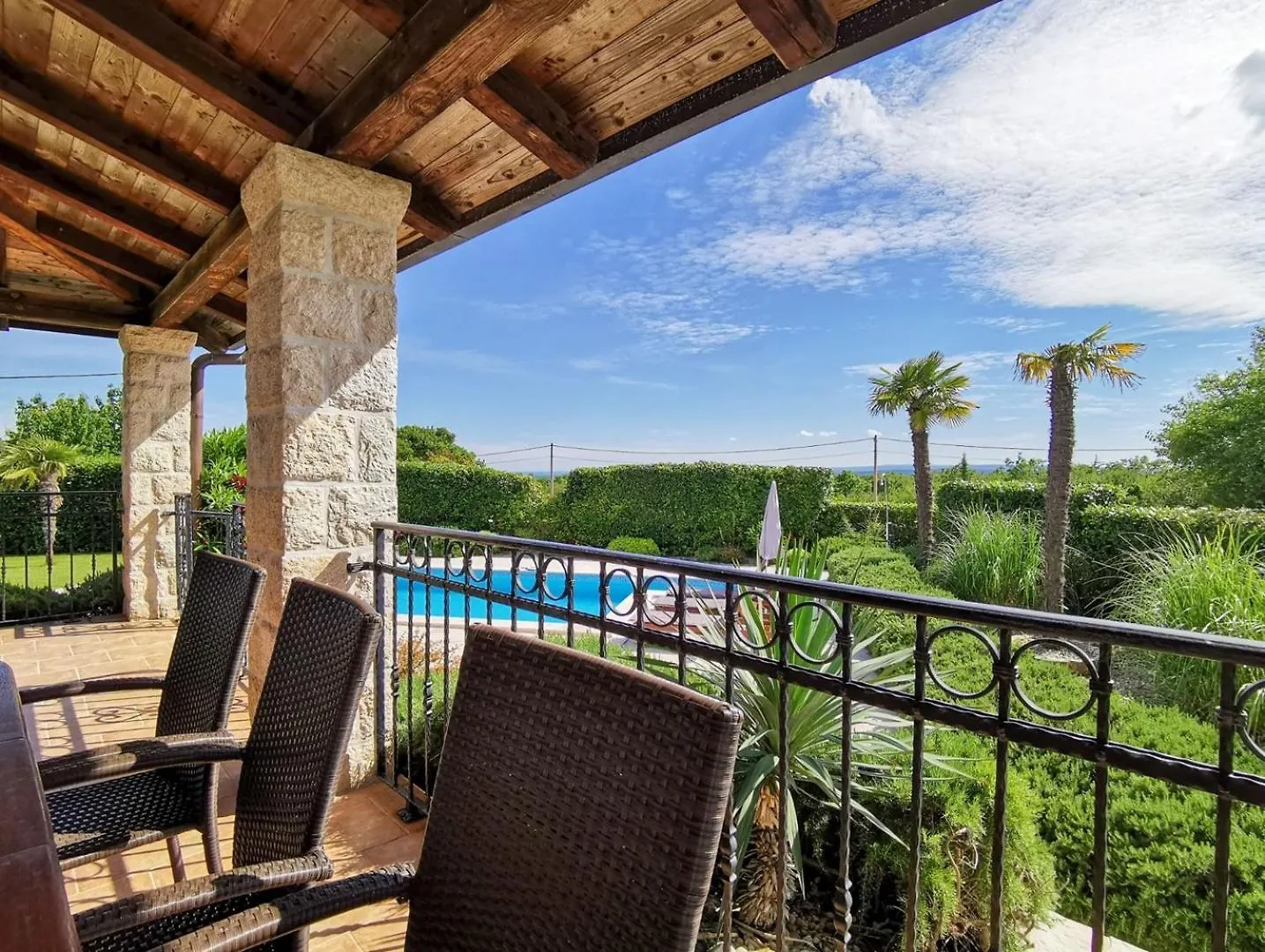 Family Villa Blum Dobrinj